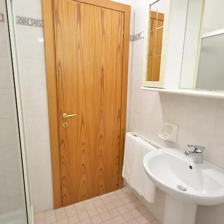 Fernanda فندق تْشيزيناتيكو